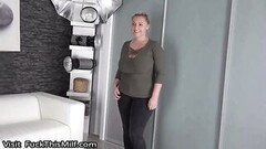 Den storbrystede blonde mor går til en pornocasting Thumb